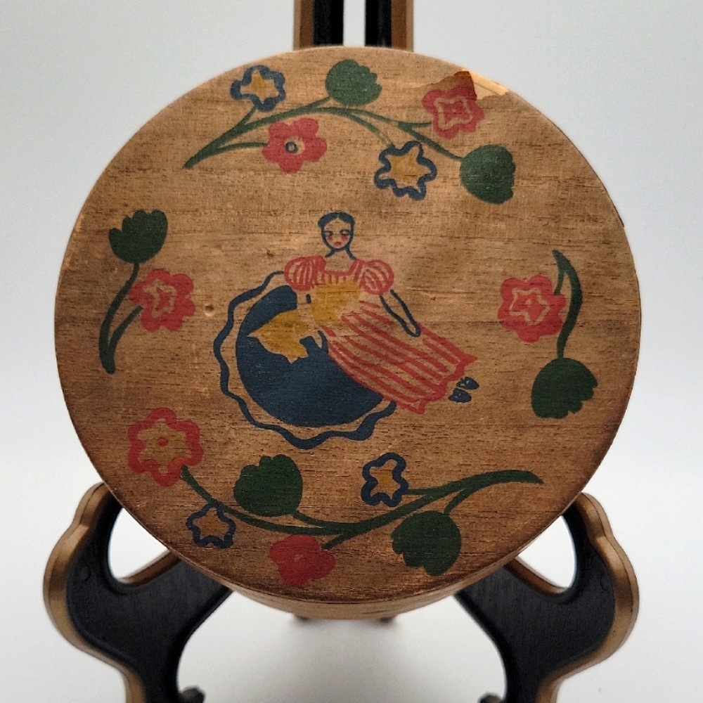 Vintage Early American Old Spice Dusting Powder Box